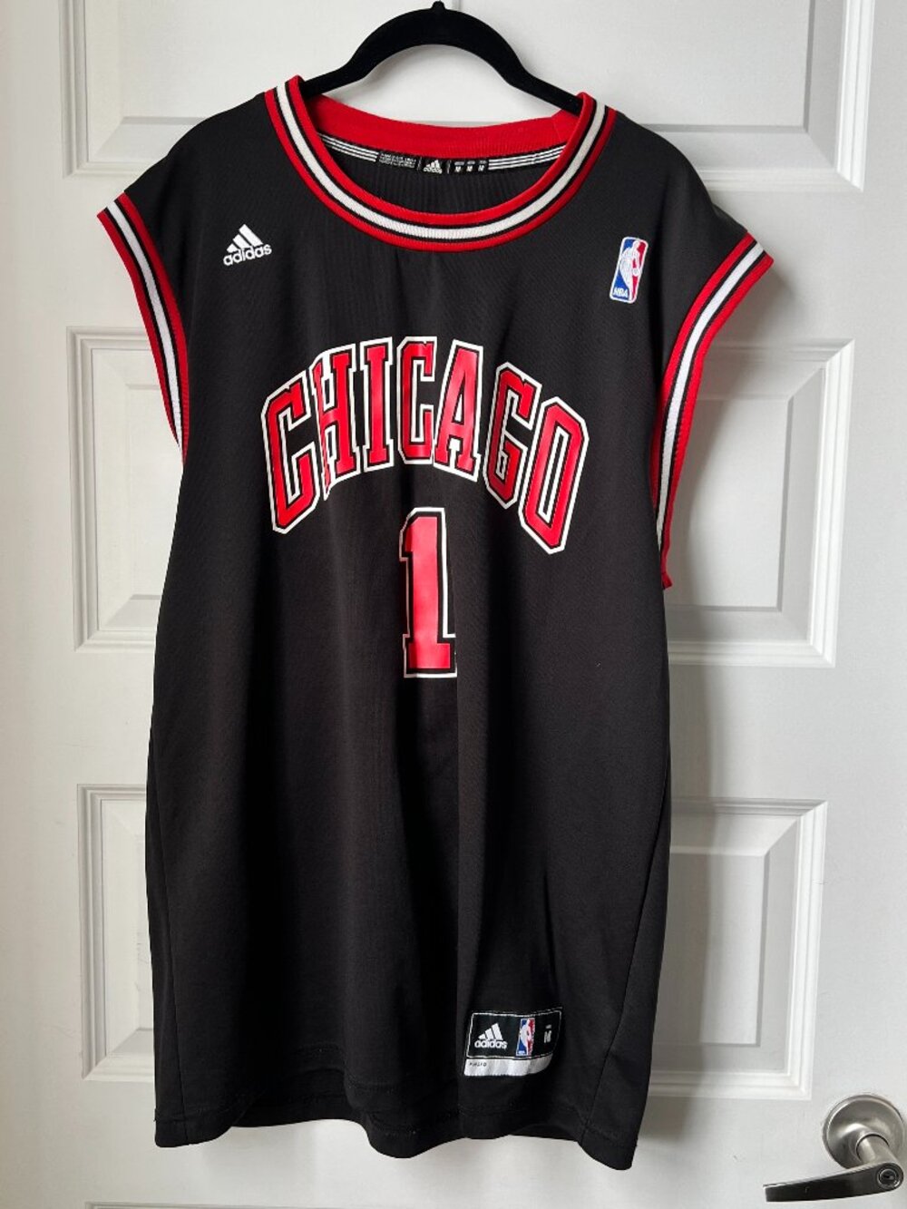 Adidas Authentic Derrick Rose Chicago Bulls #1 Black Jersey Size M 2010-11